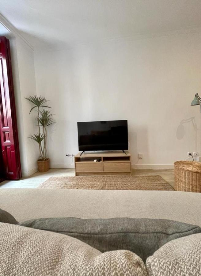 Beautiful Loft Para 3Pax En Huertas/Cortes Madrid Buitenkant foto