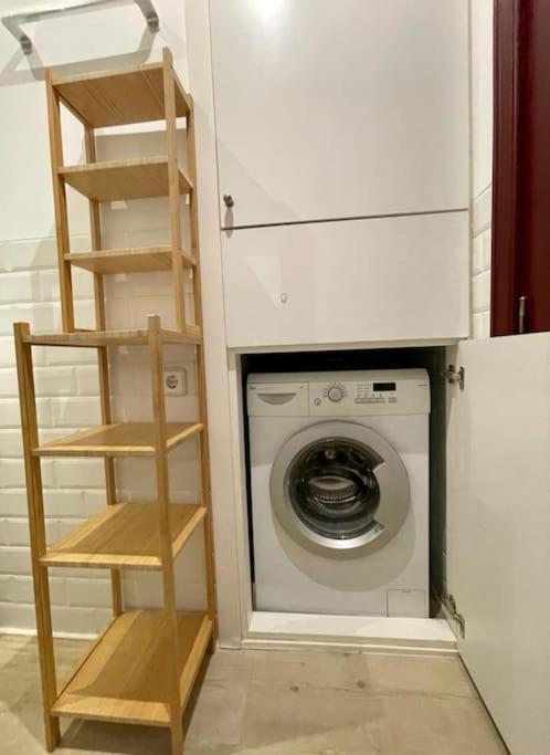 Beautiful Loft Para 3Pax En Huertas/Cortes Madrid Buitenkant foto